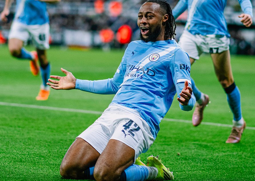 电竞世界杯-半决赛首回合：曼城2-0卫冕冠军13场不败 塞梅尼奥加盟两场造3球